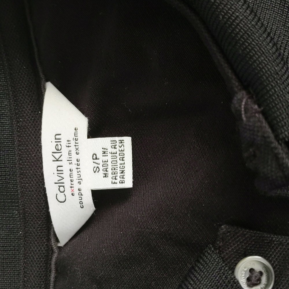 Calvin Klein - Picture 3 of 3